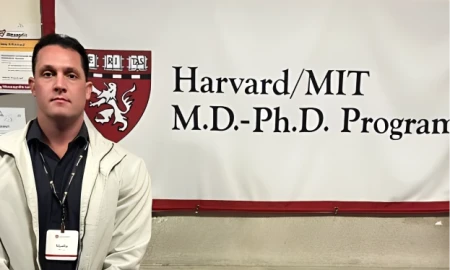 Dr. Murilo Moreira participa de eventos sobre IA e robótica em cirurgia do joelho, em H...