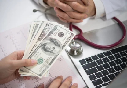 Gestão financeira para médicos: a importância da educação financeira desde a formação m...